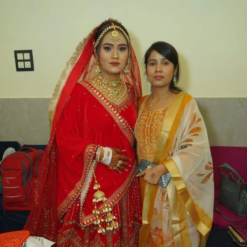 किताबों से Makeup ब्रश तक :- Government Job की तैयारी छोड़कर Makeup Artist बनी Shivani Sharma की Inspiring Journey. 3 shivani makeup